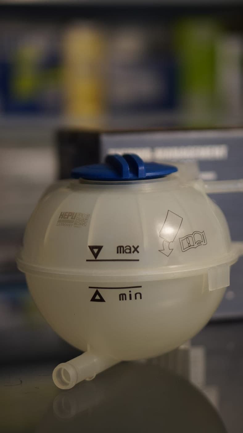 Vase d'expansion (liquide de refroidissement) HEPU — photo 5